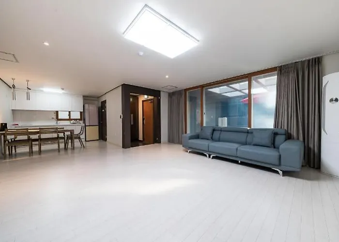 Lien Motel Busan