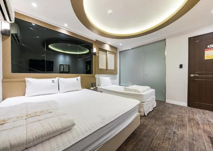 Lien Motel *