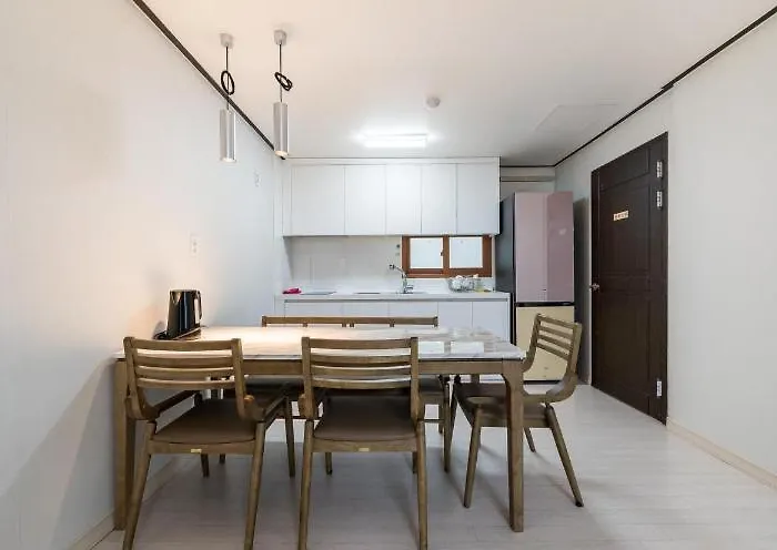 Lien Motel Busan